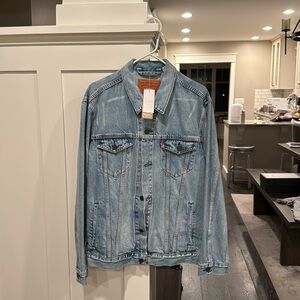 Levi’s Men’s Jean Jacket Size XL